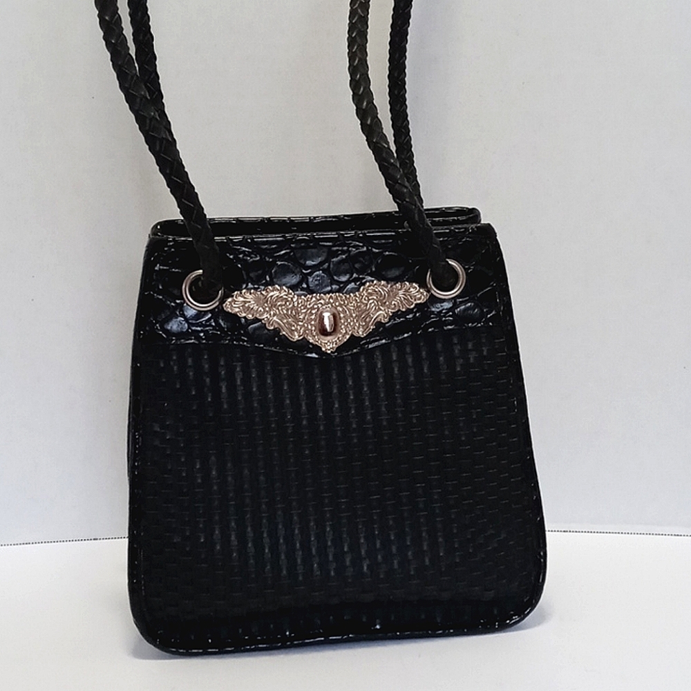 Black Purse w Art Nouveau metallic Detail